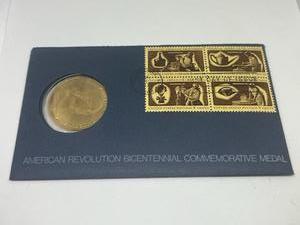 lot 23 image: 1972 Bicentennial Commemorative Medal and First Day Issue 8c Stamps (4)