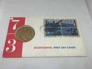 lot 24 image: 1973 Bicentennial Commemorative Medal and First Day Issue 8c Stamps (4)
