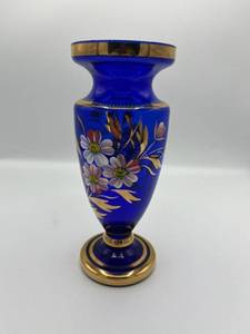 lot 111 image: 19th Century German Fine Art Hand-Painted Glass Vase 8 14