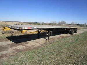 lot 7 image: 2005 Fontaine  48 Flatbed