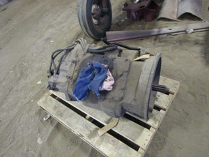 lot 17 image: Eaton 13 Speed Transmission