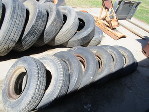 lot 43 image: (8) Trailer House Wheels & Tires 8-14.5 MH