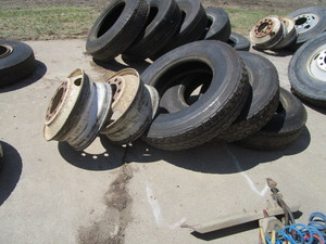 lot 47 image: (2) TruckTrailer Wheels (3) 24.5 Tires