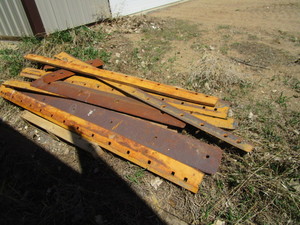 lot 39 image: New & Used Cutting Edges