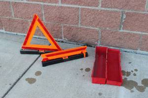 lot 24 image: Road Emergency Triangle