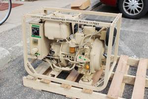 lot 7 image: Generator Set Diesel Engine 2 KW 28 VDC