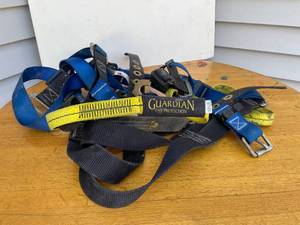 lot 22 image: Guardian fall protection, extra large, with fall tech fall line