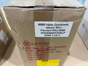 LOT OF 250 SILVER PAINTED HOLE GROMMETS 40MM