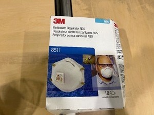 LOT OF 100 DUST MASKS
