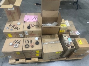 PALLET FULL OF A VARIETY OF DIFFERENT SIZED MENDING PLATES