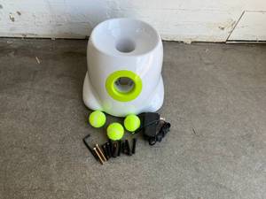 lot 40 image: AFP Automatic Dog Ball Launcher Machine