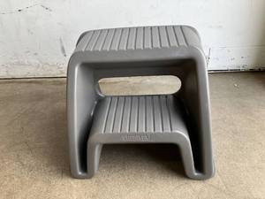 lot 188 image: Simplay3 Handy Home Plastic Step Stool in Gray