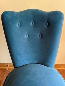 lot 53 image: Haute House Peacock Vanity Chair