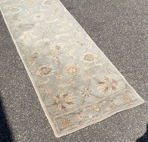 lot 141 image: Gabrielle Persian Style 100% Wool Runner