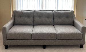 lot 6 image: Fusion Furniture - Grey Sofa Couch USA