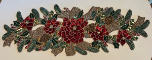 lot 42 image: Kim Seybert Beaded Christmas Table Runner - Poinsettia