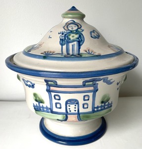 lot 169 image: M.A. Hadley Tureen and Under-plate