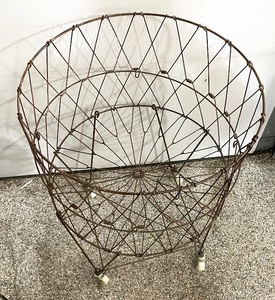 lot 174 image: Vintage Metal Collapsible Laundry Basket on Casters
