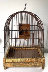 lot 196 image: Home Decor and More