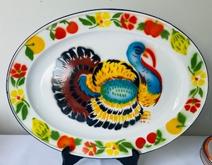 lot 266 image: Gobble Gobble Pottery Barn and more