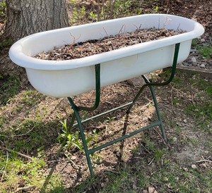 lot 277 image: Vintage Washstand Planter