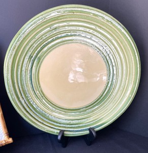 lot 282 image: 4 Chopsticks Plates by Andrea for Sadek, Fun Metal Decor and Pier 1 Platter