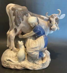 lot 46 image: Bing and Grondahl # 2017 Milkmaid with Cow