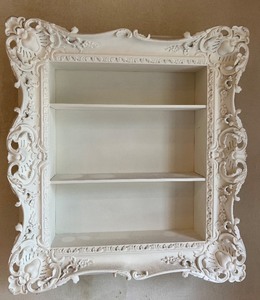 lot 253 image: Ornate Hanging Framed Curio Shelf