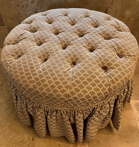 lot 258 image: Oversized Upholstered Vanity Stool Ottoman