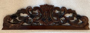 lot 259 image: Vintage Wood Carved Pediment - Hanging Architecture