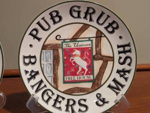 lot 232 image: BIA Pub Grab Dish Set