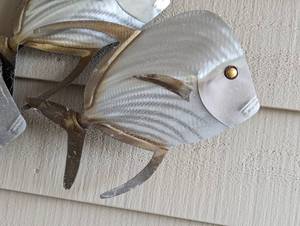 lot 219 image: Metal Fish Wall Decor
