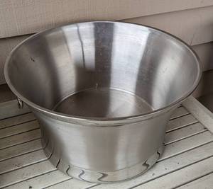 lot 213 image: Pair of Frontgate Stainless Steel Beverage Tubs