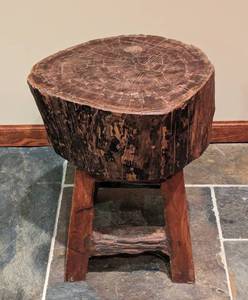 lot 204 image: Primitive Rustic Wood Cookie Stool