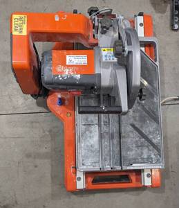 lot 130 image: Husqvarna TS60 Wet Tile Saw