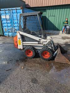 lot 98 image: Clark Bobcat 310