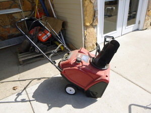 Toro Power Clear 210R Snowblower