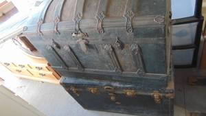 2- Vintage trunks