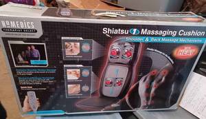 lot 15 image: Momedics Shiatsu 1 Massaging Cushion with Shoulder and Back Massage Mechanisms in Original Box