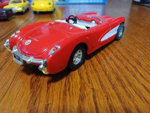 lot 47 image: Five Die Cast Metal and Plastic Cars - Approx. 132nd Scale, No Boxes