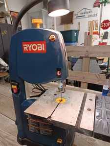 lot 90 image: Ryobi Bench Model Band Saw with Work Light - Works
