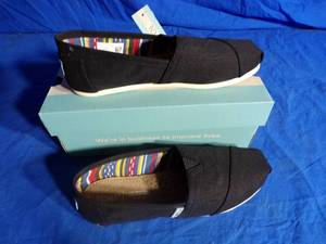 lot 278 image: New  TOMS Womens Earthwise Classic Alpargata Slip-On Shoe - Black - Size 7.5