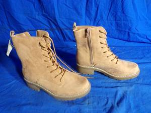 lot 307 image: New with Tags Universal Thread Tan Boots with Heel Size 6