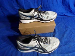 lot 321 image: ASICS Mens Gel-Cumulus 20 Running Shoes Size 12