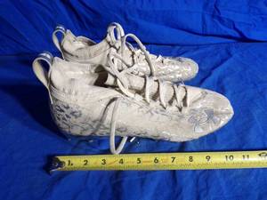 lot 343 image: Under Armour Used Cleats Size 11.5