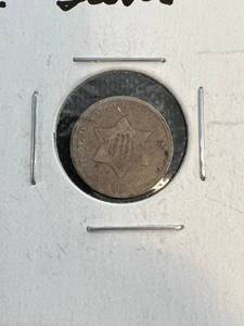 GROUP OF 2 US 3 CENT SILVER PIECES IN LOW GRADE