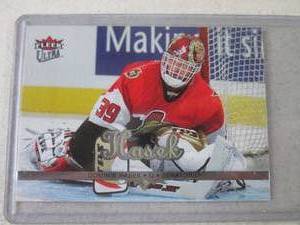 lot 14 image: 2006 Fleer Dominik Hasek Fleer Ultr...