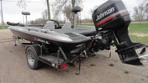 1995 Javelin 400 TE & Johnson Venom 200Hp & Trailer