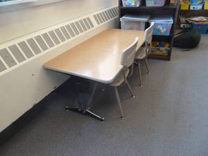 lot 2 image: Mini Student Desk RM 141