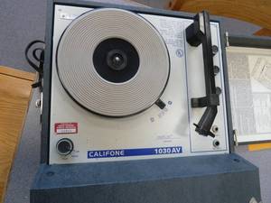 lot 31 image: Library Phonograph Record Player